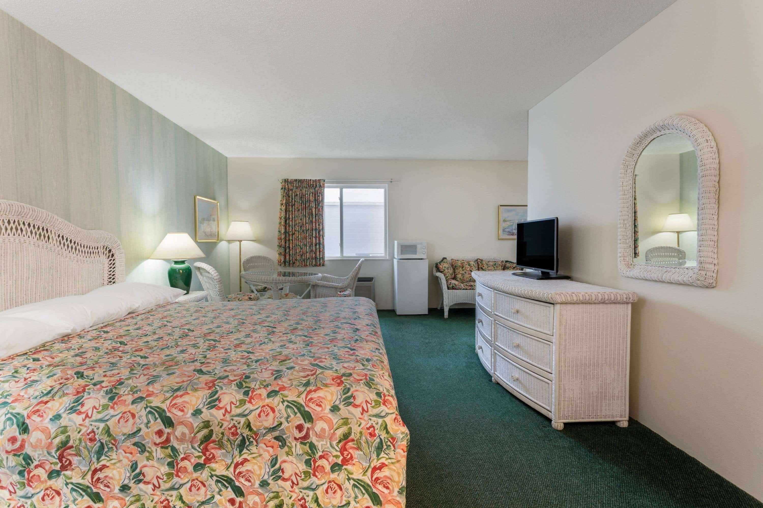 Super 8 By Wyndham Reedsburg Hotel Екстериор снимка