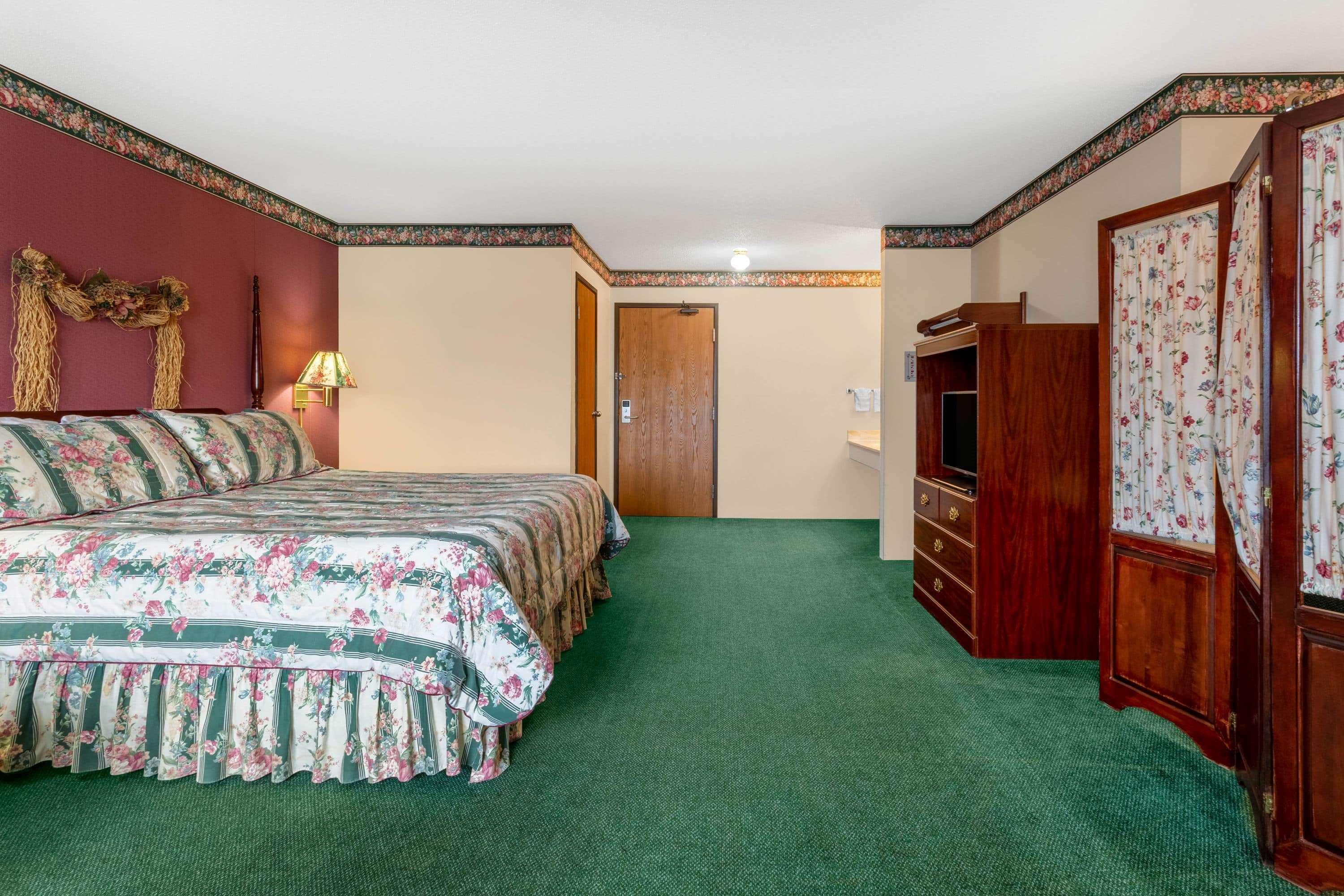 Super 8 By Wyndham Reedsburg Hotel Екстериор снимка